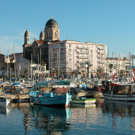 123 Sadi Carnot, Classe 2 Etoiles Saint-Raphaël エクステリア 写真