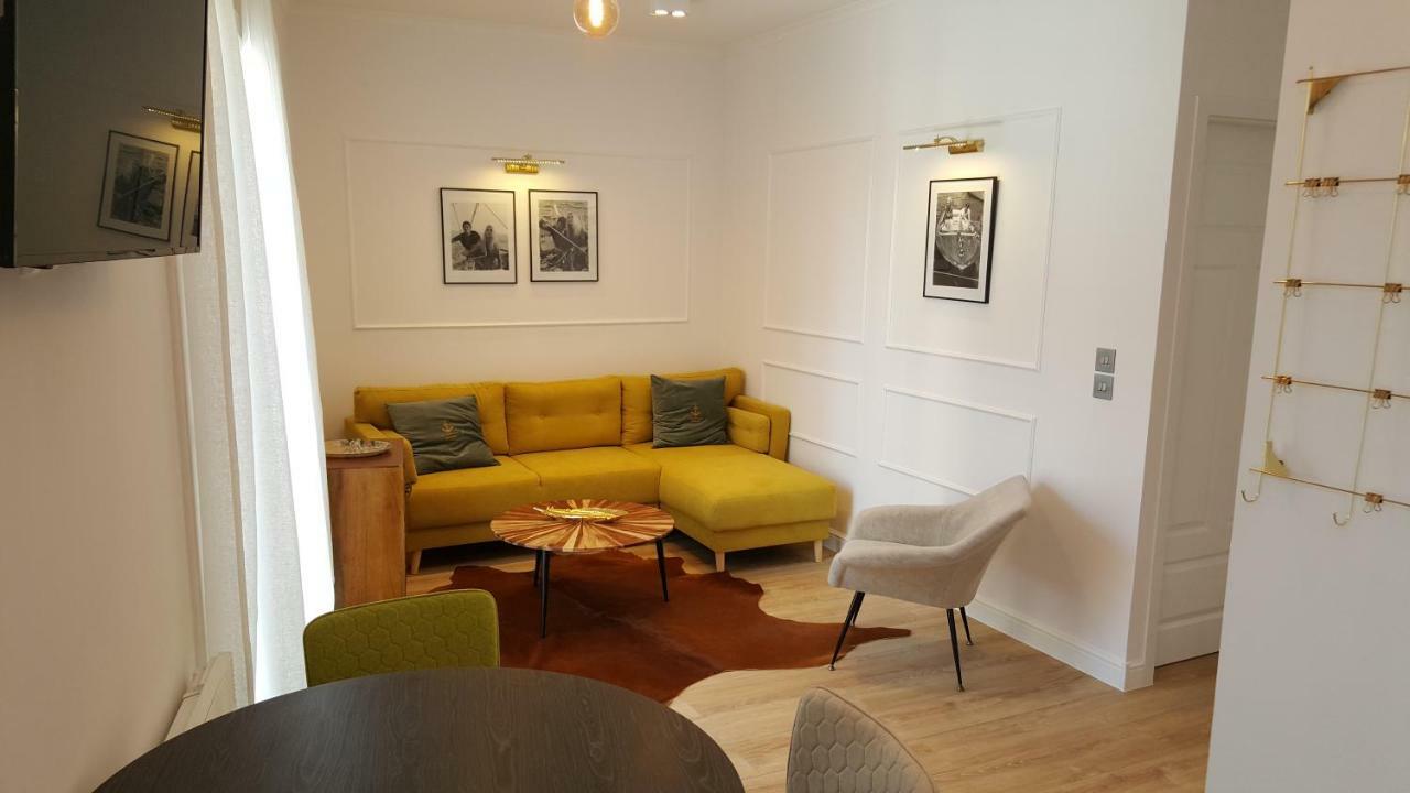 123 Sadi Carnot, Classe 2 Etoiles Saint-Raphaël エクステリア 写真