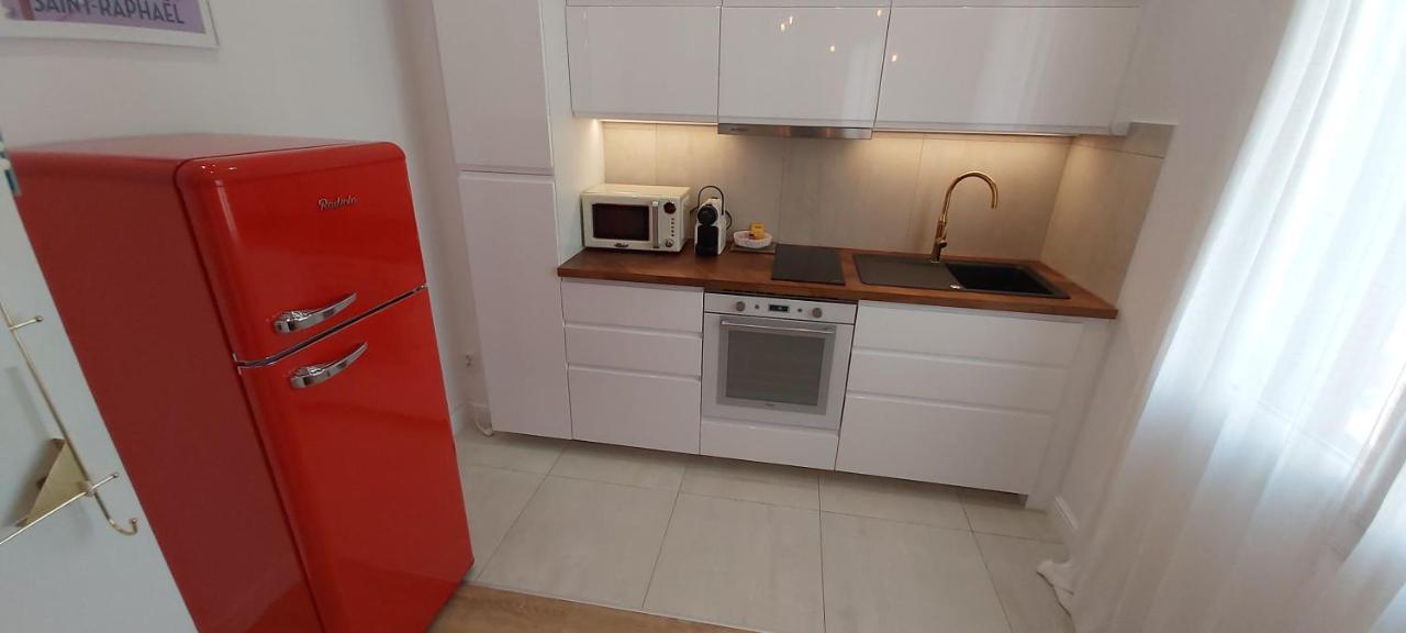 123 Sadi Carnot, Classe 2 Etoiles Saint-Raphaël エクステリア 写真