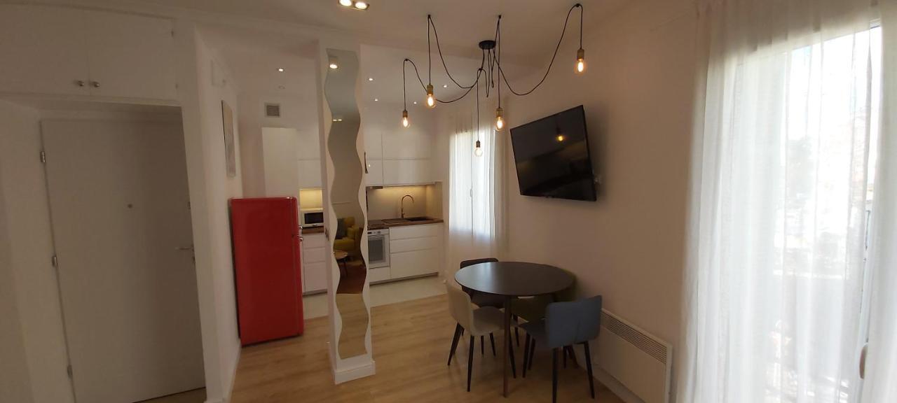 123 Sadi Carnot, Classe 2 Etoiles Saint-Raphaël エクステリア 写真